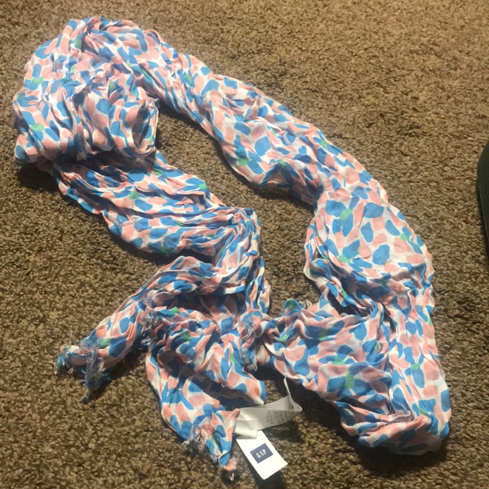 Gap multi colored scarf